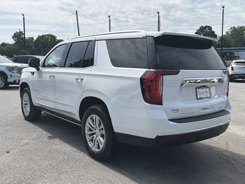 Used 2023 GMC Yukon SLT w/ SLT Luxury Package RWD image 3