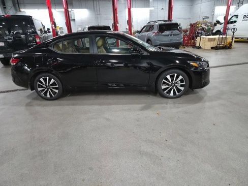 New 2025 Nissan Sentra SV w/ SV Premium Package image 2