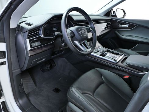 Used 2023 Audi Q8 Premium Plus w/ Premium Plus Package AWD/4WD image 15