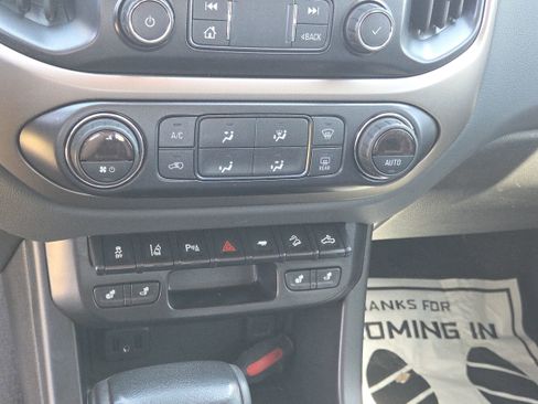 Used 2021 Chevrolet Colorado Z71 w/ Safety Package AWD/4WD image 21