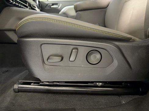 Used 2023 Chevrolet Colorado ZR2 w/ ZR2 Convenience Package III AWD/4WD image 16
