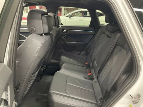 Used 2024 Audi Q3 2.0T Premium Plus w/ Premium Plus Package AWD/4WD image 9