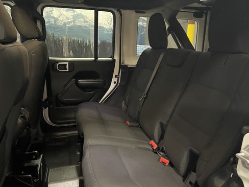 Used 2021 Jeep Wrangler Unlimited Sport w/ Sun And Sound Package AWD/4WD image 16