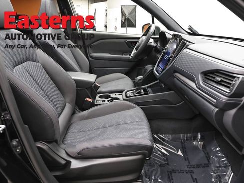 Used 2025 Subaru Forester Premium AWD/4WD image 24