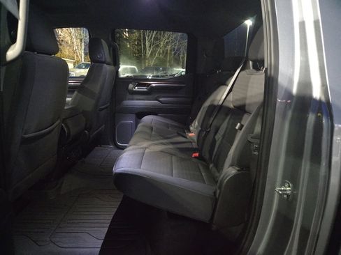 Used 2024 GMC Sierra 1500 Elevation image 16