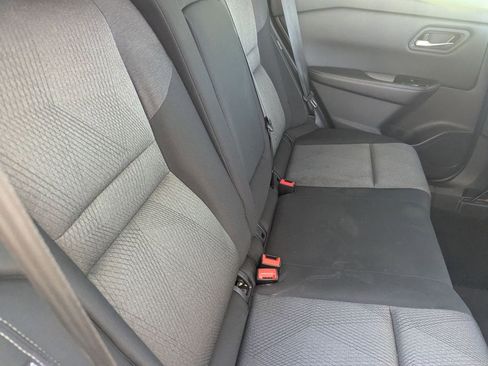 Used 2024 Nissan Rogue SV image 14