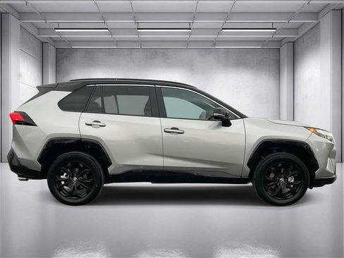 Used 2022 Toyota RAV4 XSE image 2
