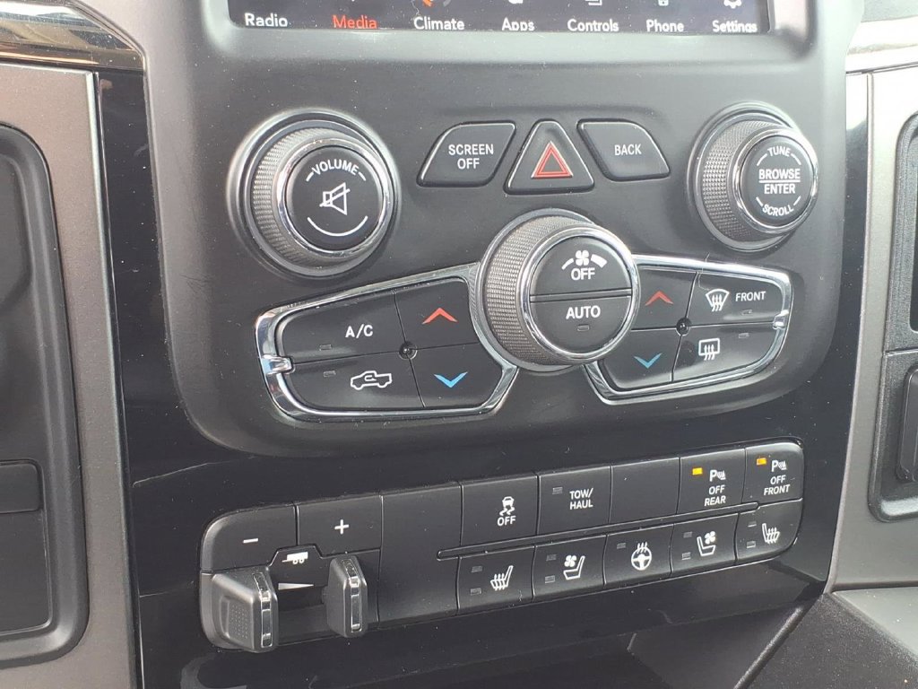 Used 2018 RAM 2500 Laramie w/ Sport Appearance Group AWD/4WD image 20