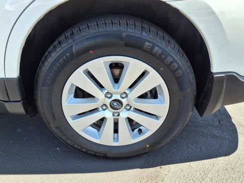 Used 2019 Subaru Outback 2.5i Premium AWD/4WD image 14
