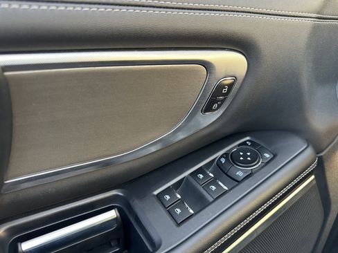 Used 2025 Ford Expedition Platinum image 15