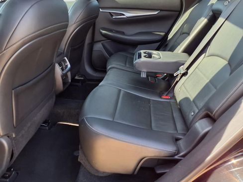 Used 2022 INFINITI QX50 Luxe w/ Appearance Package image 23