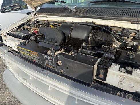 Used 1998 Ford E-350 and Econoline 350 Club Wagon image 31