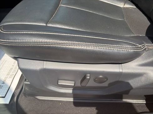 Used 2022 Ford F250 Lariat w/ Lariat Ultimate Package AWD/4WD image 18