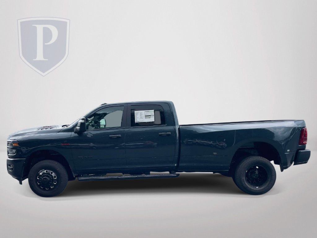 New 2026 RAM 3500 Big Horn AWD/4WD image 5
