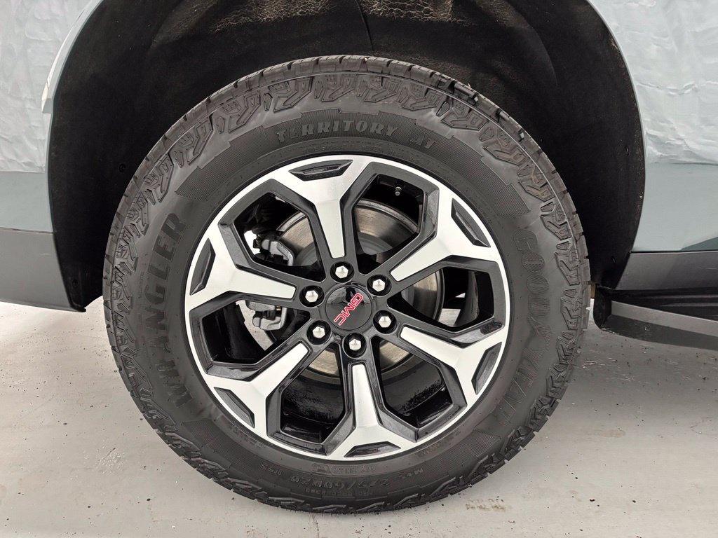 Used 2026 GMC Yukon XL AT4 AWD/4WD image 67