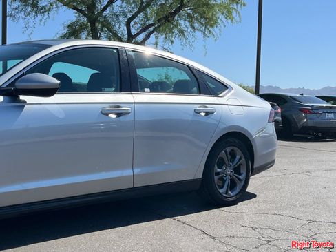 Used 2024 Honda Accord EX image 9