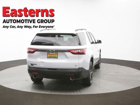 Used 2021 Chevrolet Traverse LT image 40