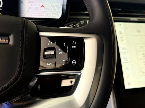 New 2025 Land Rover Range Rover Long Wheelbase SE image 20