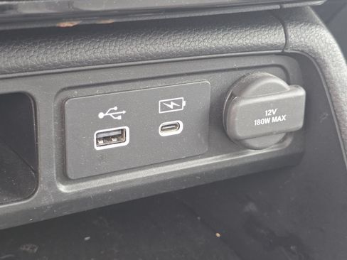 Certified 2025 Honda Pilot Black Edition image 11