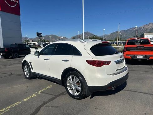 Used 2016 INFINITI QX70 AWD w/ Premium Package image 8