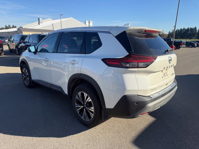 Used 2021 Nissan Rogue SV AWD/4WD image 14