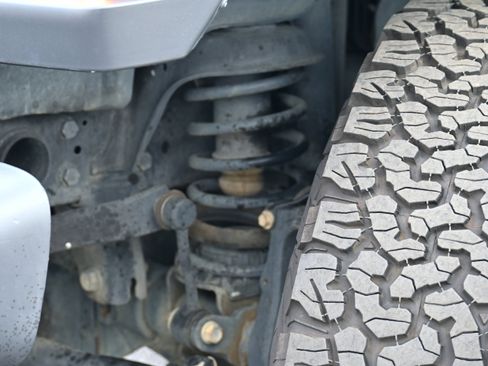 Used 2021 Jeep Gladiator Sport image 35