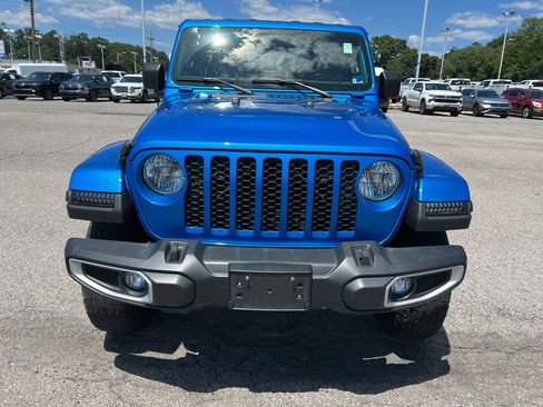 Used 2022 Jeep Gladiator Sport AWD/4WD image 2
