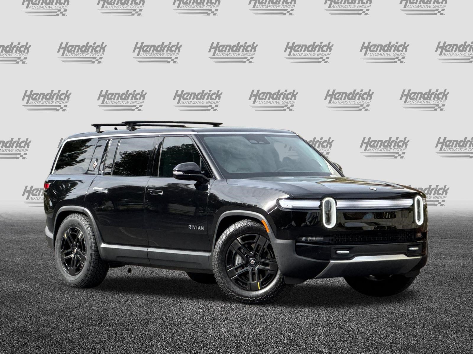 Used 2025 Rivian R1S Adventure Dual AWD/4WD image 2