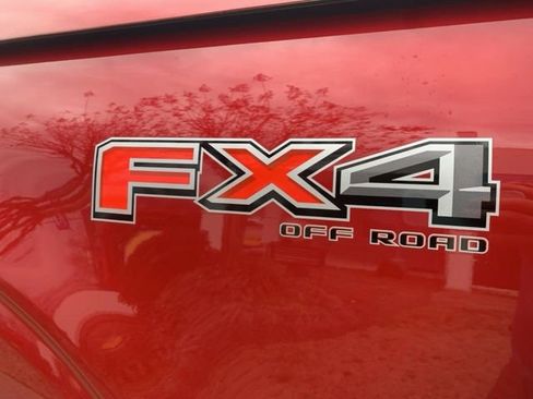 Used 2023 Ford F150 Lariat w/ Trailer Tow Package image 10