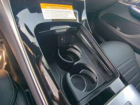 New 2025 Mercedes-Benz GLC 350e 4MATIC image 9