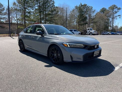 Used 2025 Honda Civic Sport image 4