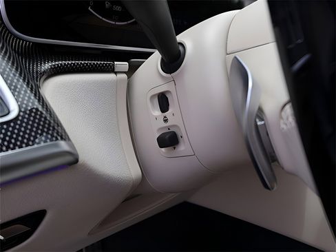 New 2025 Mercedes-Benz S 580 4MATIC Sedan image 61