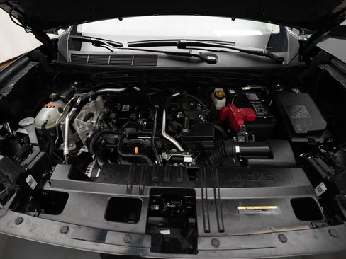 Used 2026 Nissan Kicks SV w/ Cold Weather Package image 3