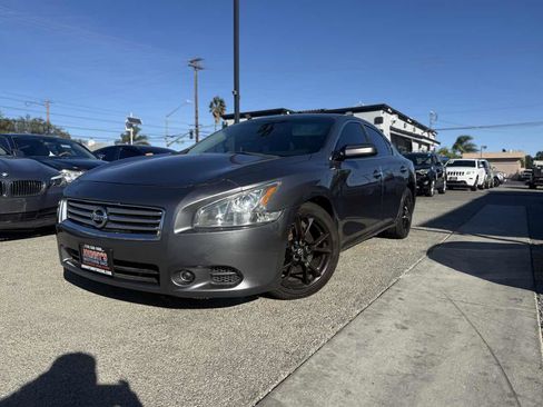Used 2014 Nissan Maxima 3.5 S image 2