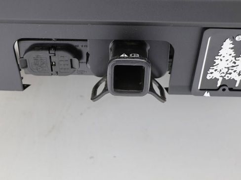 New 2025 Ford Maverick Lariat w/ Black Appearance Package image 11