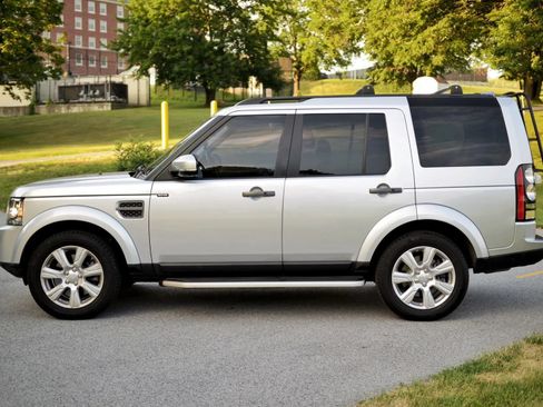 Used 2016 Land Rover LR4 HSE Silver Edition AWD/4WD image 15