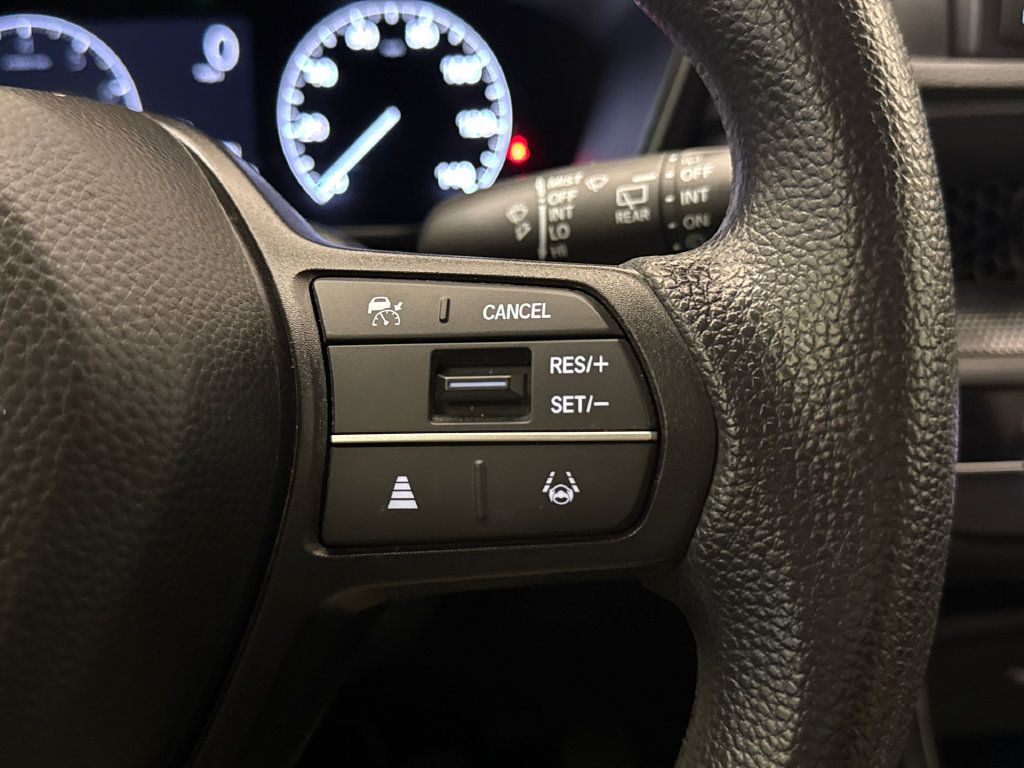 Used 2025 Honda CR-V LX image 28
