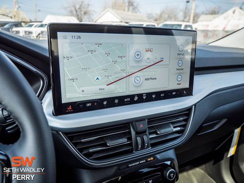 Used 2024 Ford Escape SE w/ PHEV Premium Package image 3