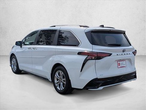 Certified 2023 Toyota Sienna XSE w/ XSE Plus Package AWD/4WD image 8