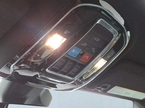 Used 2023 Jeep Grand Cherokee L Overland image 21