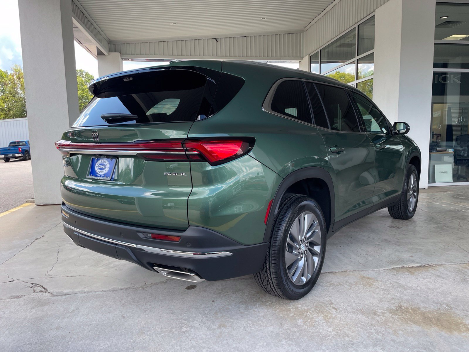 New 2027 Buick Enclave Preferred w/ Power Package FWD image 6