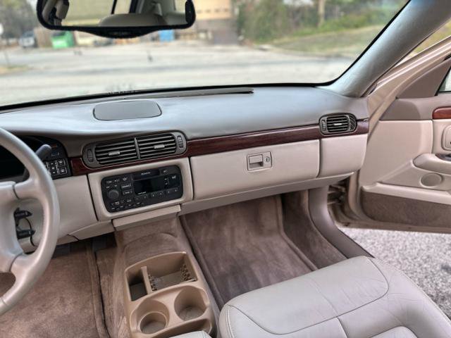 Used 1998 Cadillac De Ville FWD image 14