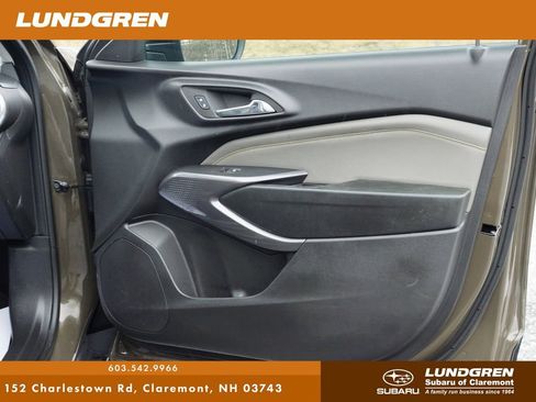 Used 2024 Chevrolet Trax ACTIV w/ Sunroof Package FWD image 8