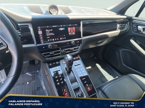 Used 2024 Porsche Macan Turbo AWD/4WD image 20