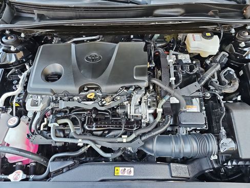 Used 2021 Toyota Avalon XSE image 13