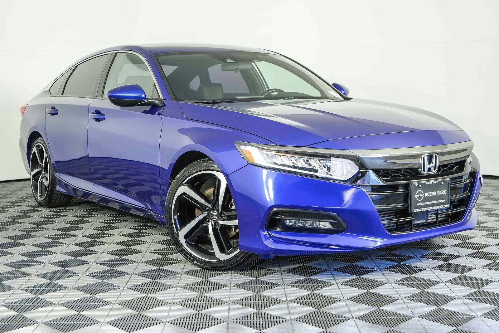 Used 2019 Honda Accord Sport image 1