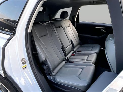 Certified 2026 Audi Q7 2.0T Premium AWD/4WD image 19