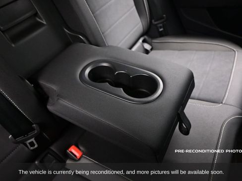 Used 2023 Volkswagen Taos SE w/ Panoramic Sunroof Package image 31