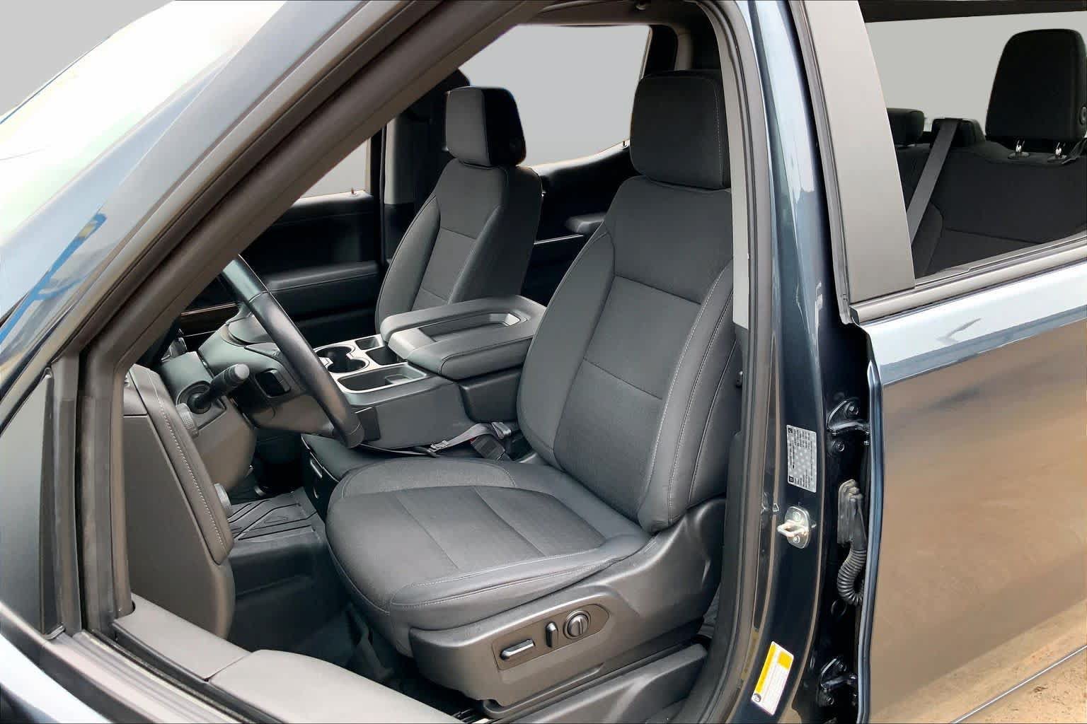 Used 2019 Chevrolet Silverado 1500 LT w/ Texas Edition AWD/4WD image 8