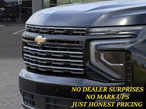 New 2026 Chevrolet Suburban High Country w/ Sun And Tow Package AWD/4WD image 13